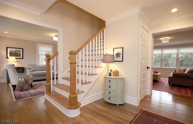 15 Canterbury Ln, Millburn Twp., NJ 07078