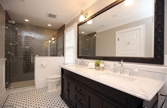 15 Canterbury Ln, Millburn Twp., NJ 07078