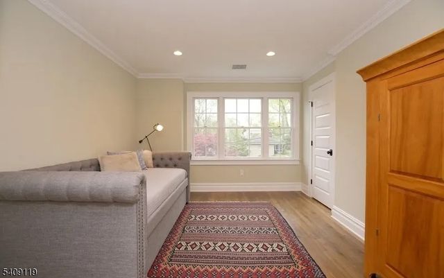 15 Canterbury Ln, Millburn Twp., NJ 07078