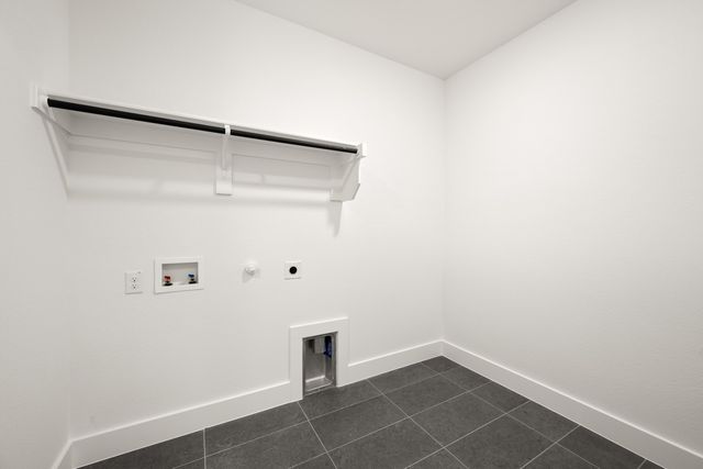 5012 Hillside Green Trail, Midlothian, TX 76065