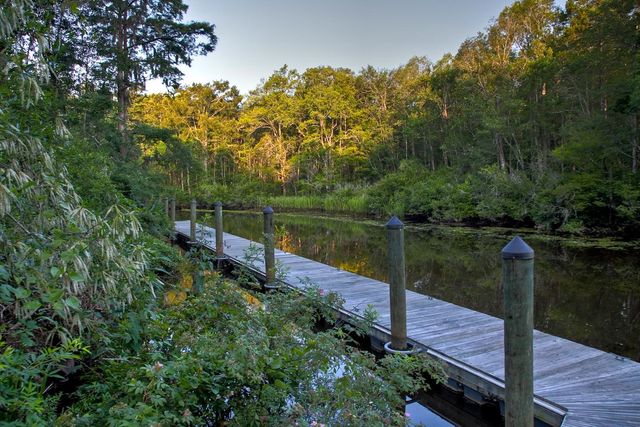 5 Stonington Dr., Murrells Inlet, SC 29576