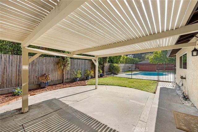 369 San Juan, La Canada Flintridge, CA 91011