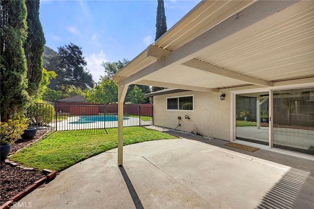369 San Juan, La Canada Flintridge, CA 91011