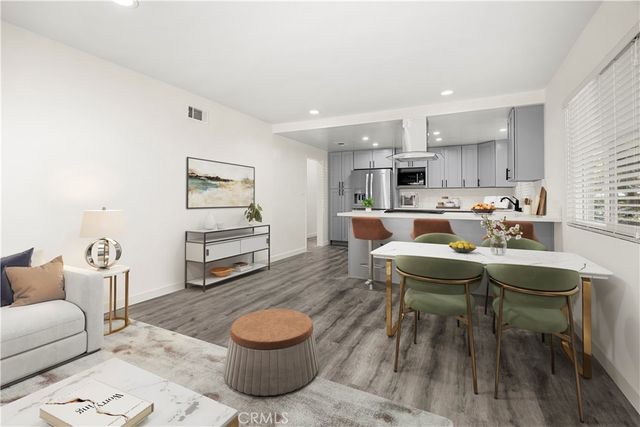 369 San Juan, La Canada Flintridge, CA 91011