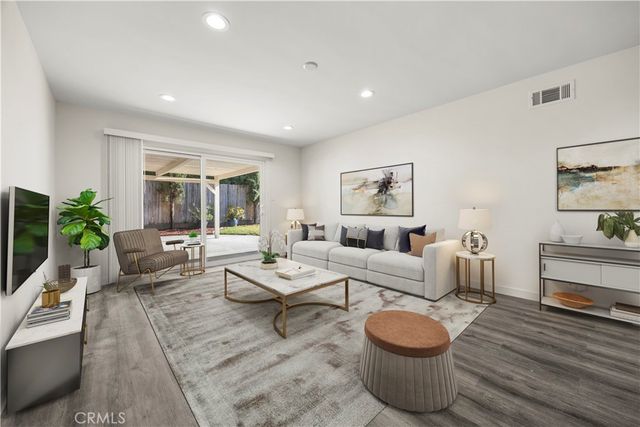 369 San Juan, La Canada Flintridge, CA 91011