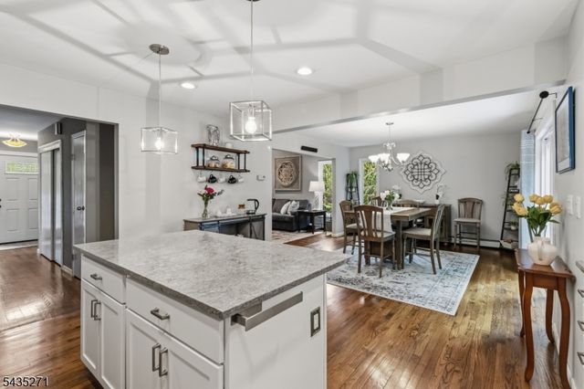 63 Mountainside Dr, Randolph Twp., NJ 07869