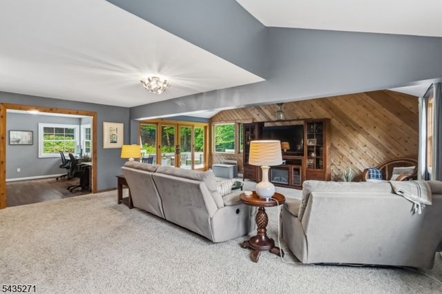 63 Mountainside Dr, Randolph Twp., NJ 07869