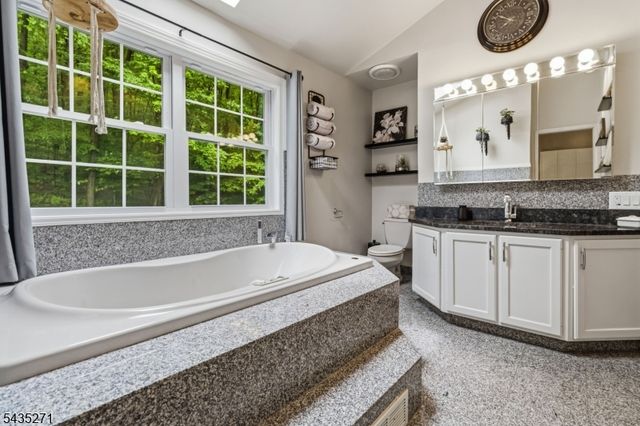 63 Mountainside Dr, Randolph Twp., NJ 07869