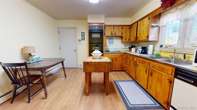 121 Aspatuck Road, Westhampton Beach, NY 11978