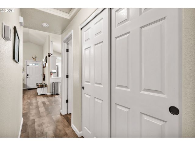 25198 JAKE St, Veneta, OR 97487