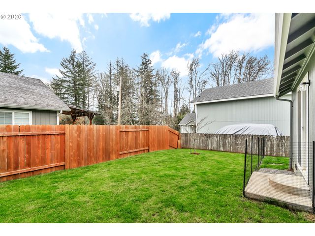 25198 JAKE St, Veneta, OR 97487