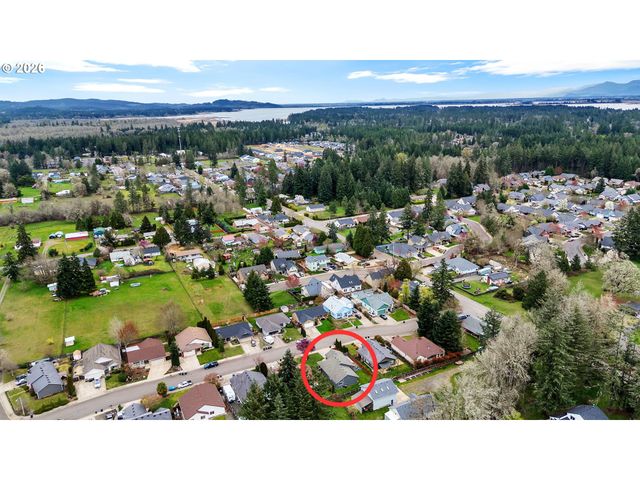 25198 JAKE St, Veneta, OR 97487