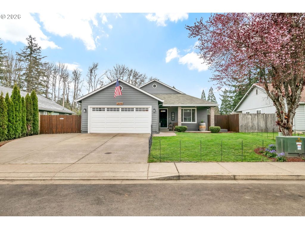 25198 JAKE St, Veneta, OR 97487
