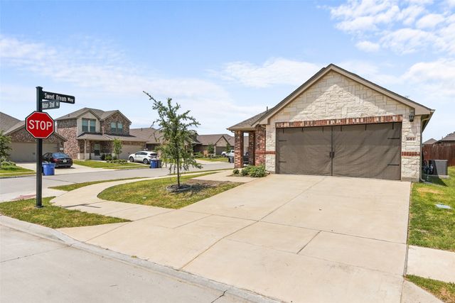 601 Nature Stroll Road, Lavon, TX 75166