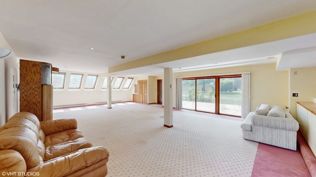 270 W Fremont Avenue, Elmhurst, IL 60126