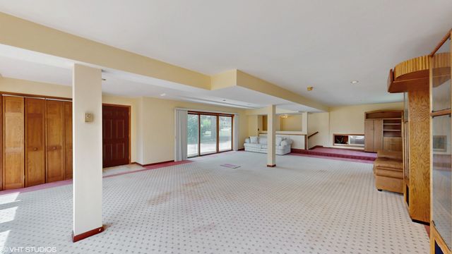 270 W Fremont Avenue, Elmhurst, IL 60126