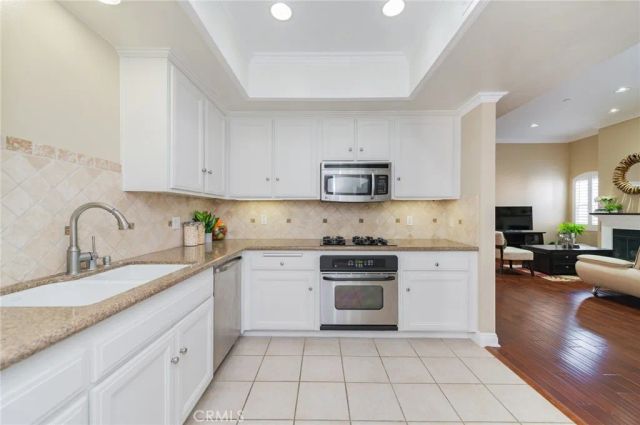 610 S Wilton Place 402, Los Angeles, CA 90005