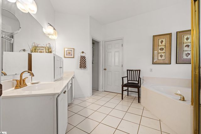 10 Kentucky Derby Court, Greenville, SC 29615