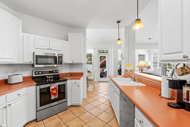 10 Kentucky Derby Court, Greenville, SC 29615