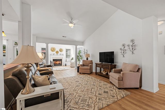 10 Kentucky Derby Court, Greenville, SC 29615