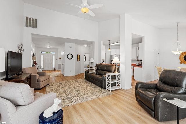 10 Kentucky Derby Court, Greenville, SC 29615