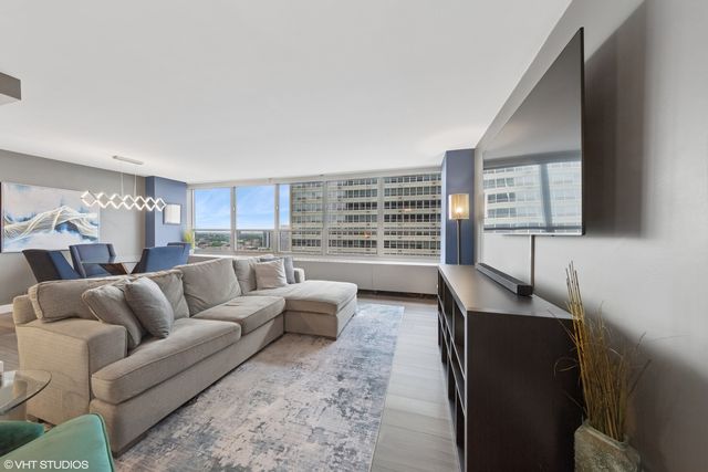 3550 N LAKE SHORE Drive 1707, Chicago, IL 60657