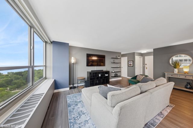 3550 N LAKE SHORE Drive 1707, Chicago, IL 60657