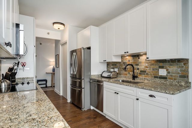 501 N Clinton Street 503, Chicago, IL 60654