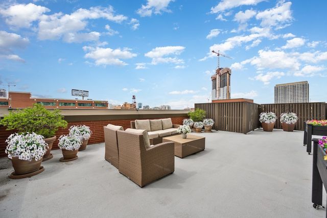 501 N Clinton Street 503, Chicago, IL 60654