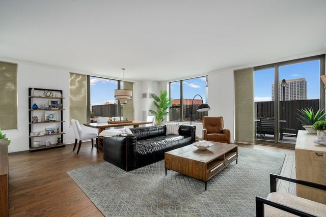 501 N Clinton Street 503, Chicago, IL 60654