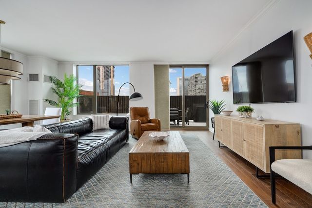 501 N Clinton Street 503, Chicago, IL 60654