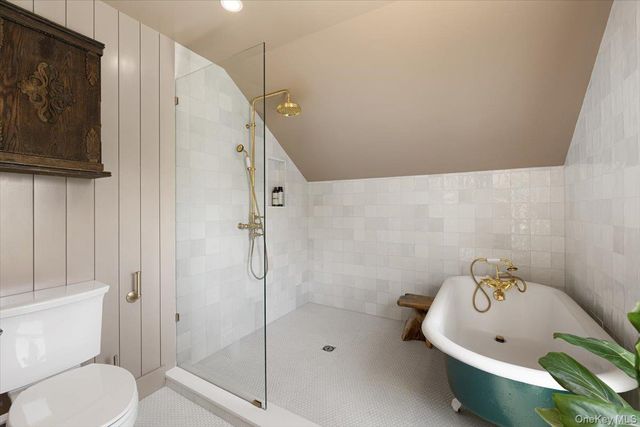 19 New Jersey Avenue, Bellport Village, NY 11713