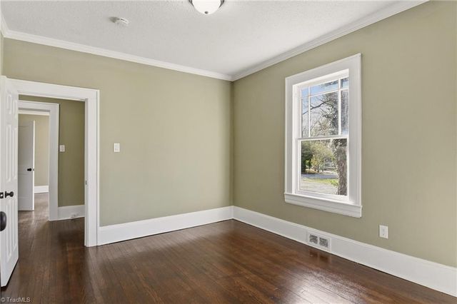 2714 N Glenn Avenue, Winston-salem, NC 27105