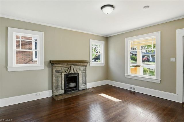 2714 N Glenn Avenue, Winston-salem, NC 27105