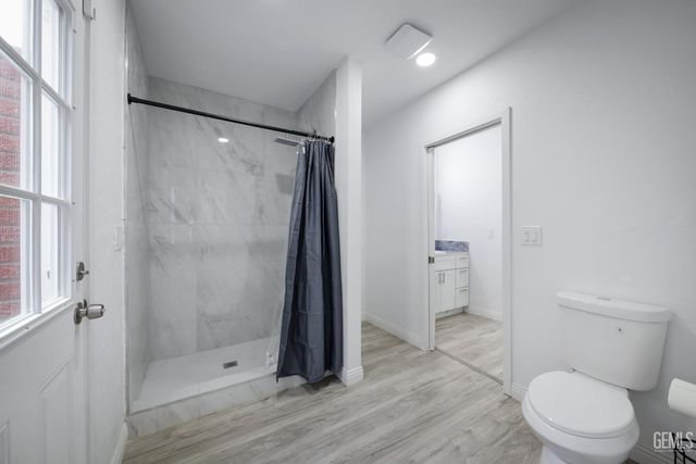 501 Magnolia Avenue, Bakersfield, CA 93305