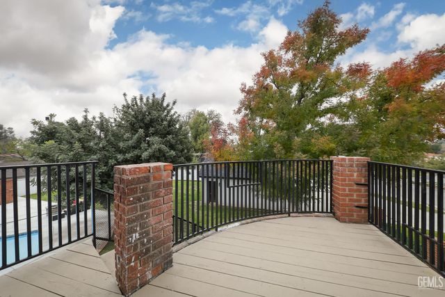 501 Magnolia Avenue, Bakersfield, CA 93305