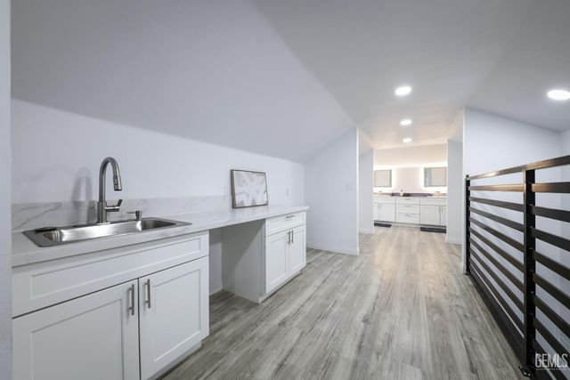 501 Magnolia Avenue, Bakersfield, CA 93305