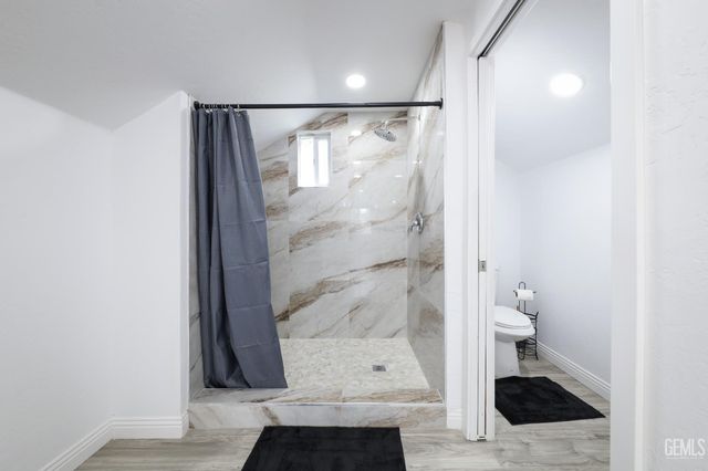 501 Magnolia Avenue, Bakersfield, CA 93305