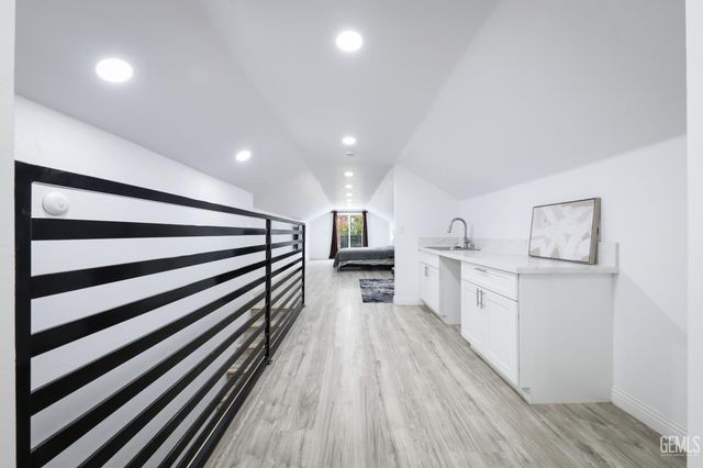 501 Magnolia Avenue, Bakersfield, CA 93305