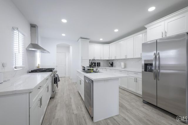 501 Magnolia Avenue, Bakersfield, CA 93305