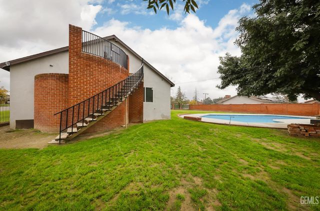 501 Magnolia Avenue, Bakersfield, CA 93305