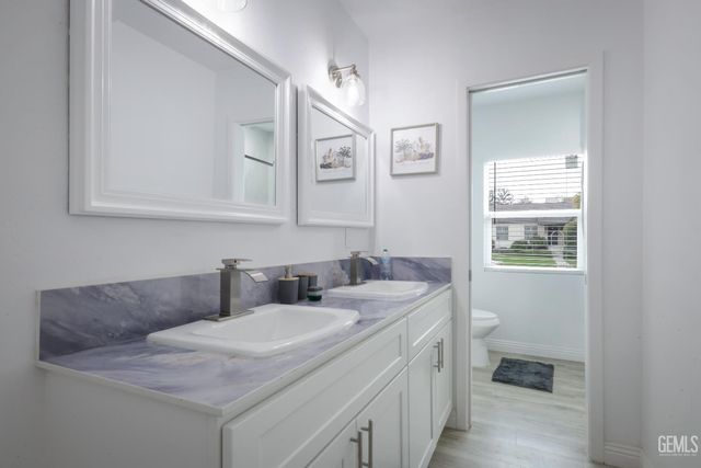 501 Magnolia Avenue, Bakersfield, CA 93305