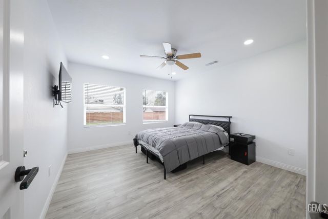 501 Magnolia Avenue, Bakersfield, CA 93305