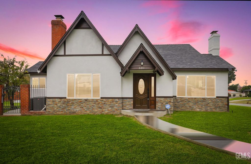 501 Magnolia Avenue, Bakersfield, CA 93305