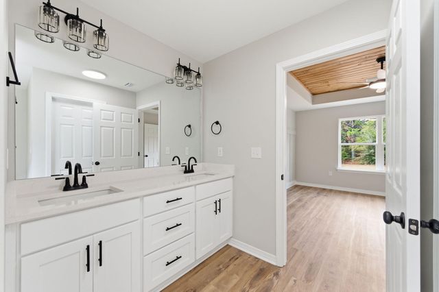 3201 Liz Court, Crestview, FL 32539