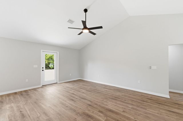 3201 Liz Court, Crestview, FL 32539