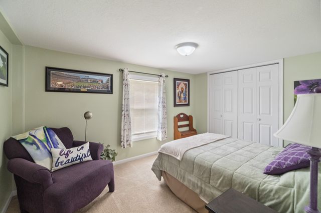 8412 Lakeshore Drive, Dexter, IA 50070