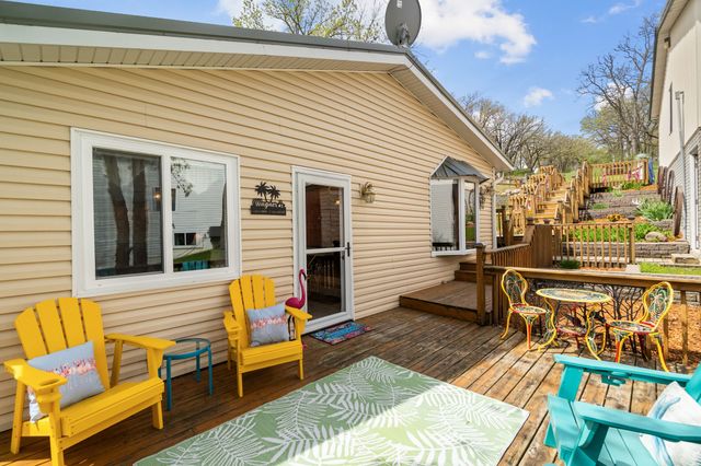 8412 Lakeshore Drive, Dexter, IA 50070