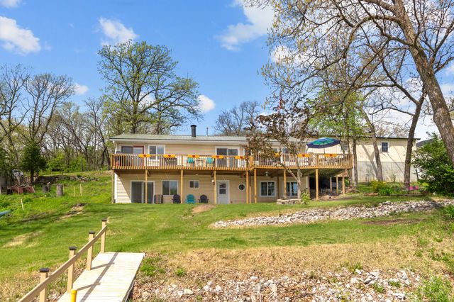 8412 Lakeshore Drive, Dexter, IA 50070