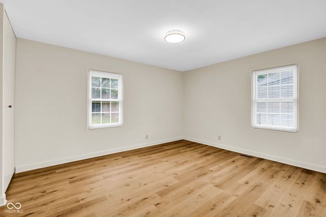 3050 Lucas Way, Columbus, IN 47203
